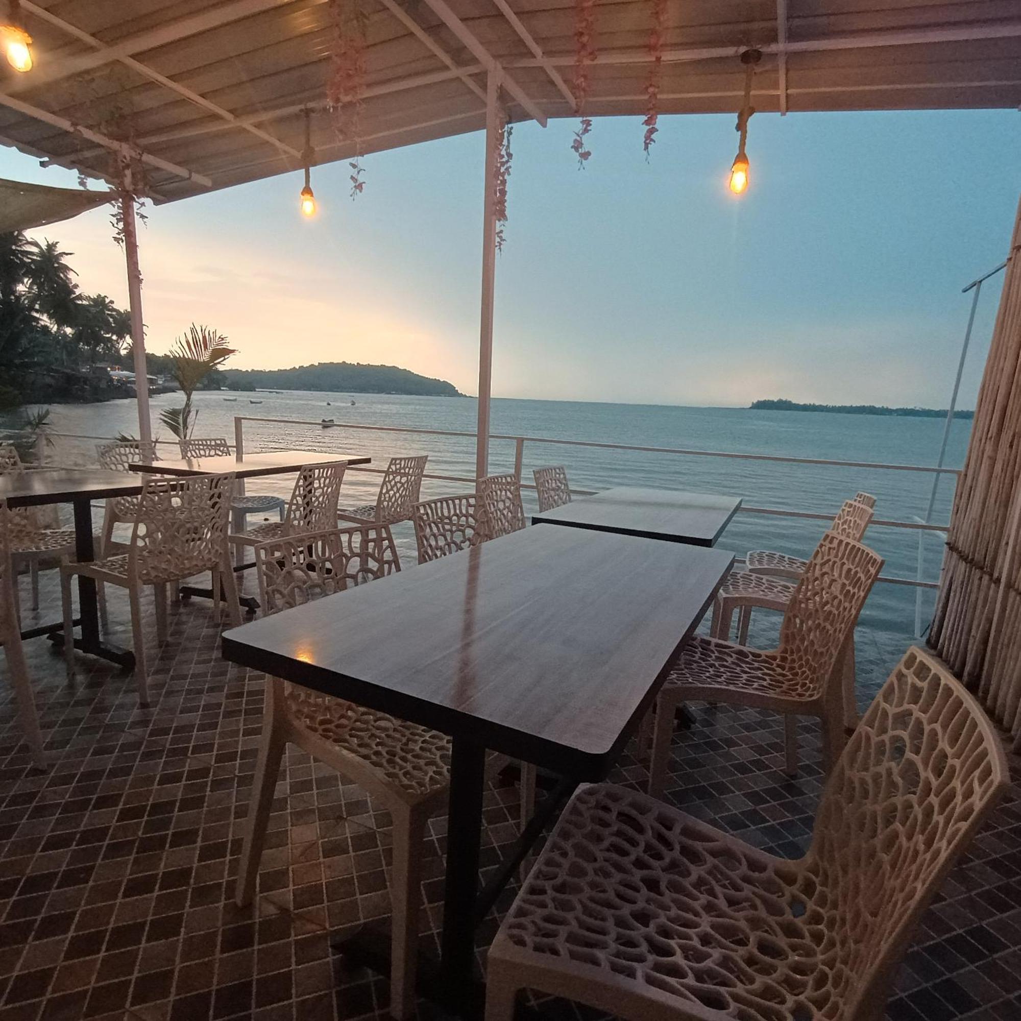 Gs Home On The Bay - Super Sea View Glass Studio Apartment Vagator Exterior photo