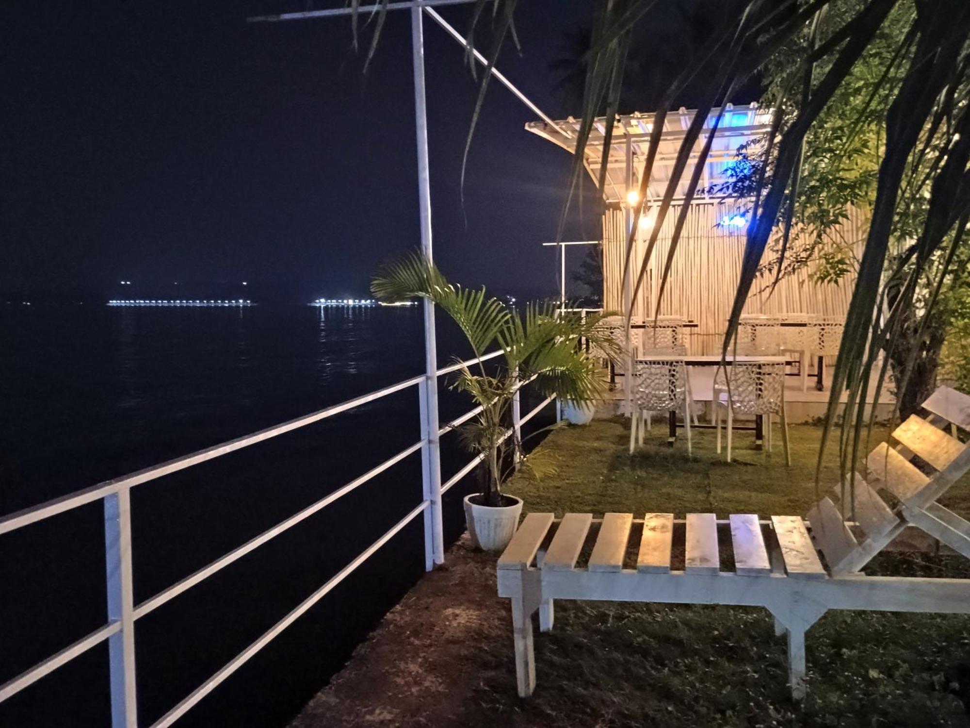 Gs Home On The Bay - Super Sea View Glass Studio Apartment Vagator Exterior photo
