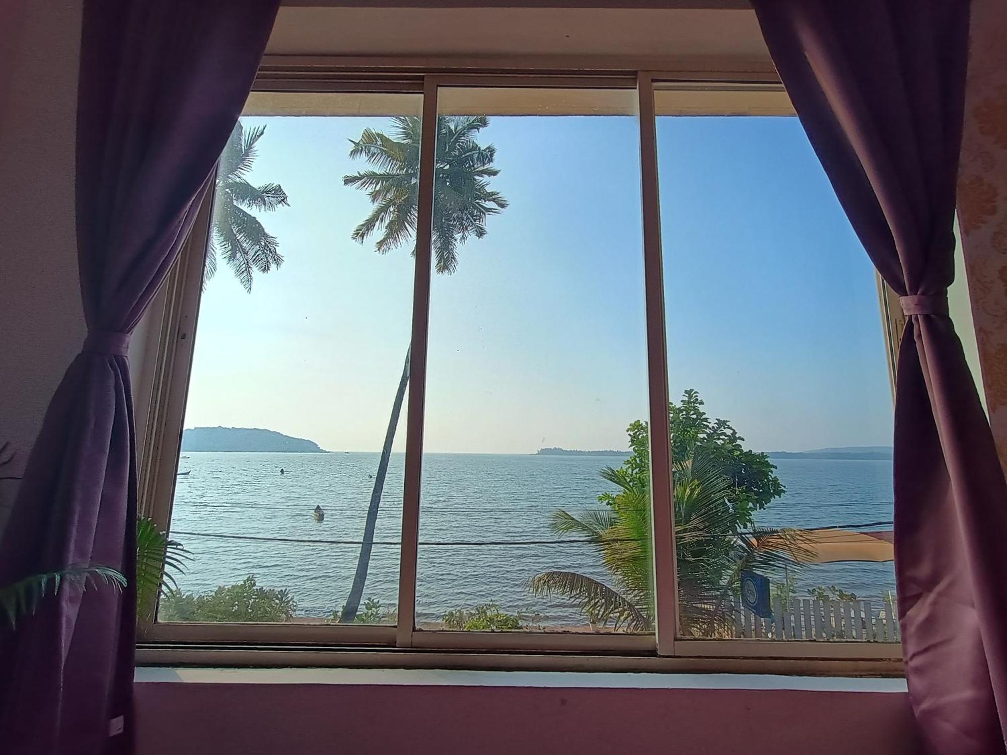Gs Home On The Bay - Super Sea View Glass Studio Apartment Vagator Exterior photo